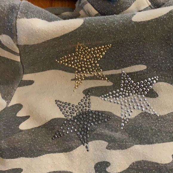 Butter size 12 Camo split back youth hoodie with finger holes ❤️host pick - Picture 4 of 6